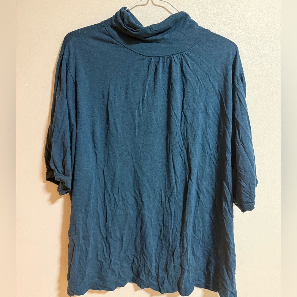 Women's Blue Top